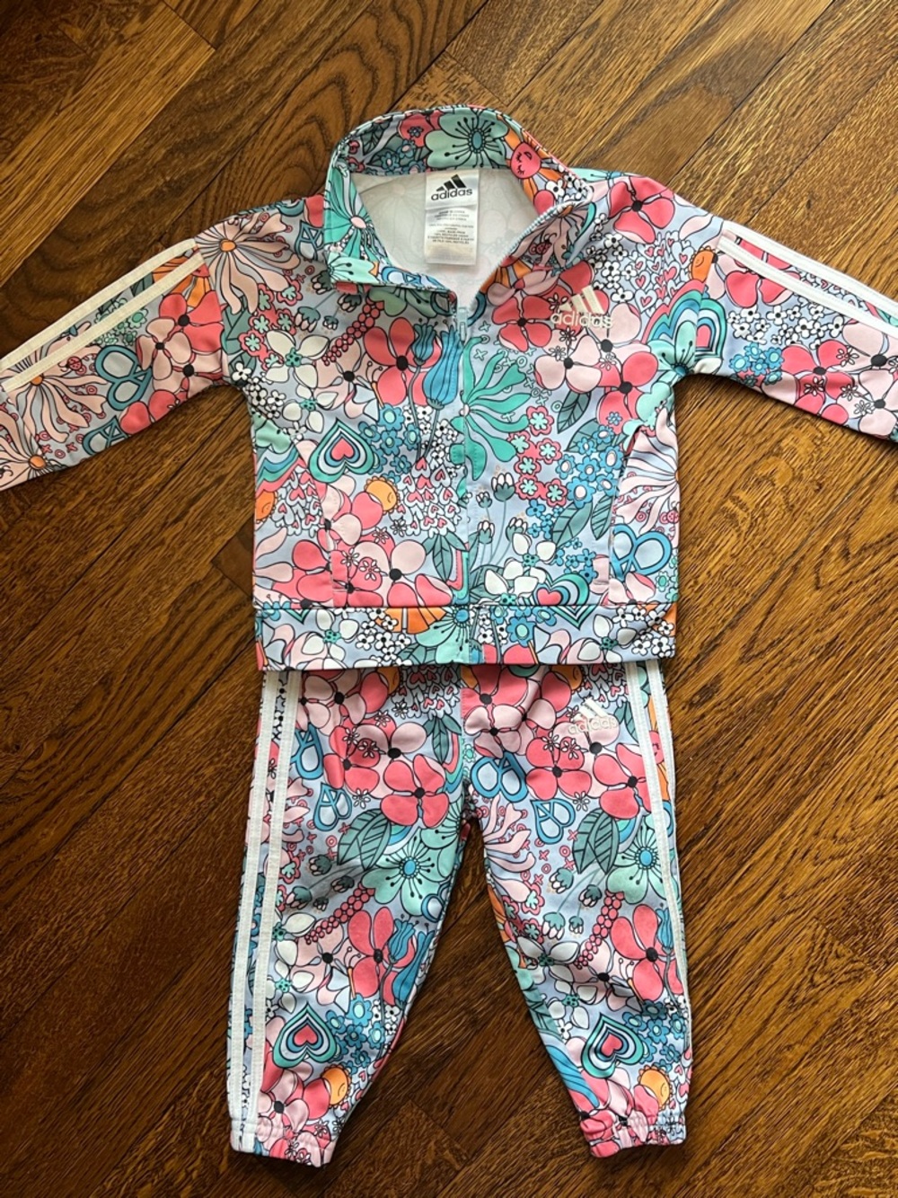 Adidas set floral track suit 12m